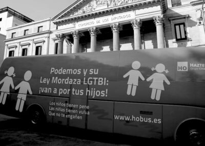 HazteOír : Un groupe d’extrême droite espagnol remet en cause les droits des personnes LGBTIQ+ dans le monde entier